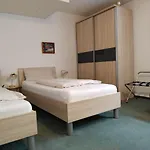 Aparthotel Deva Egger 3*
